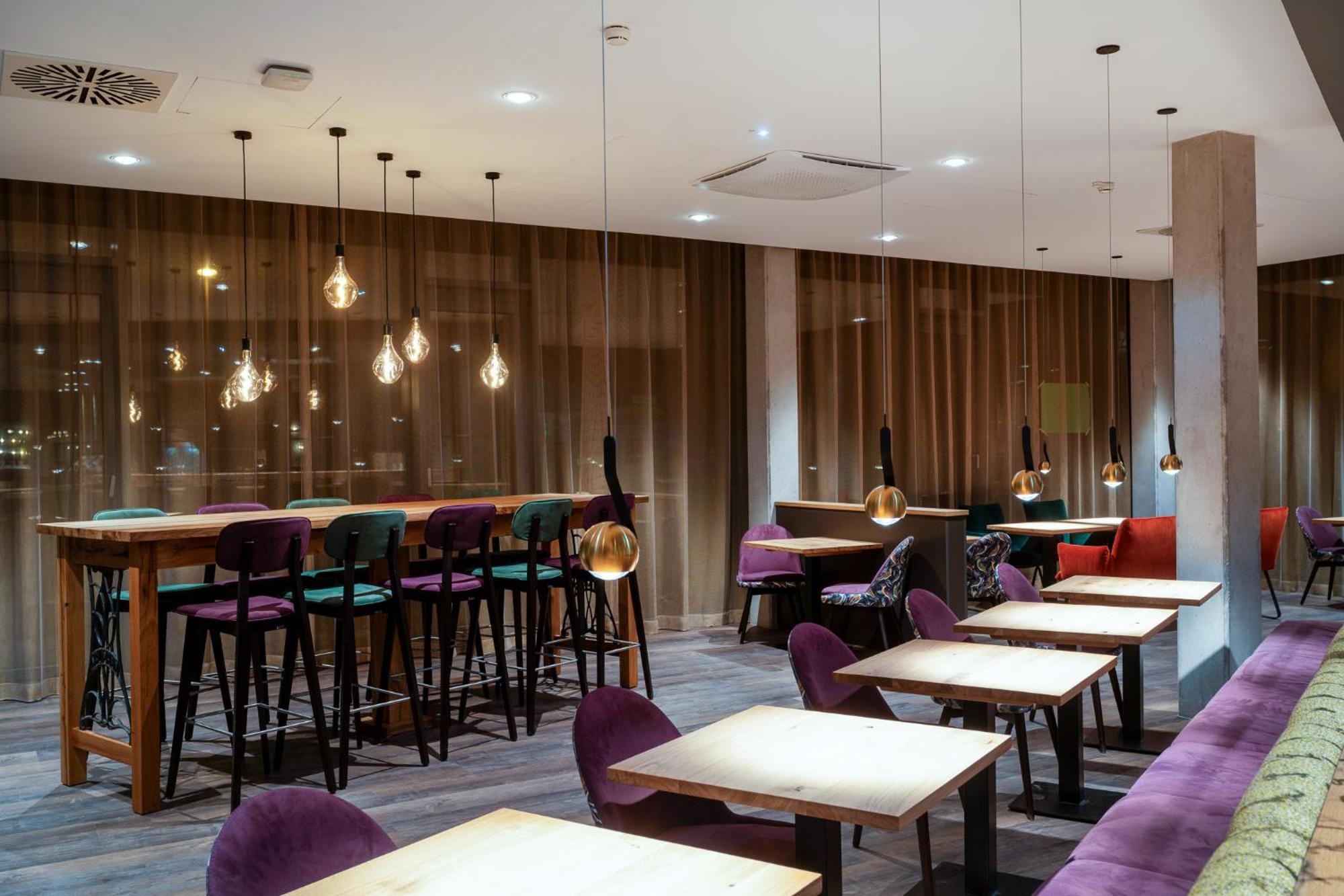 Mightytwice Hotel אכרן מראה חיצוני תמונה