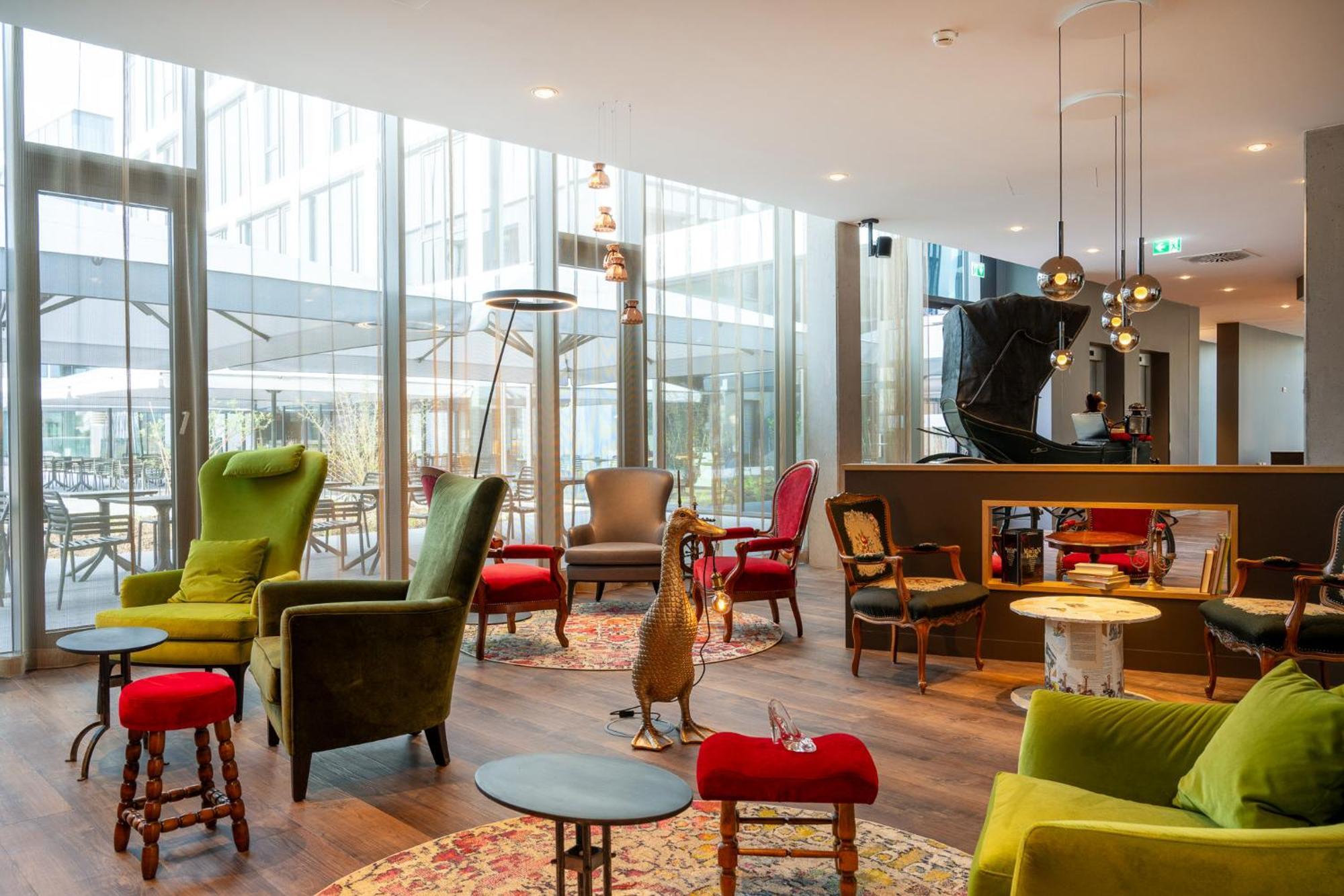 Mightytwice Hotel אכרן מראה חיצוני תמונה