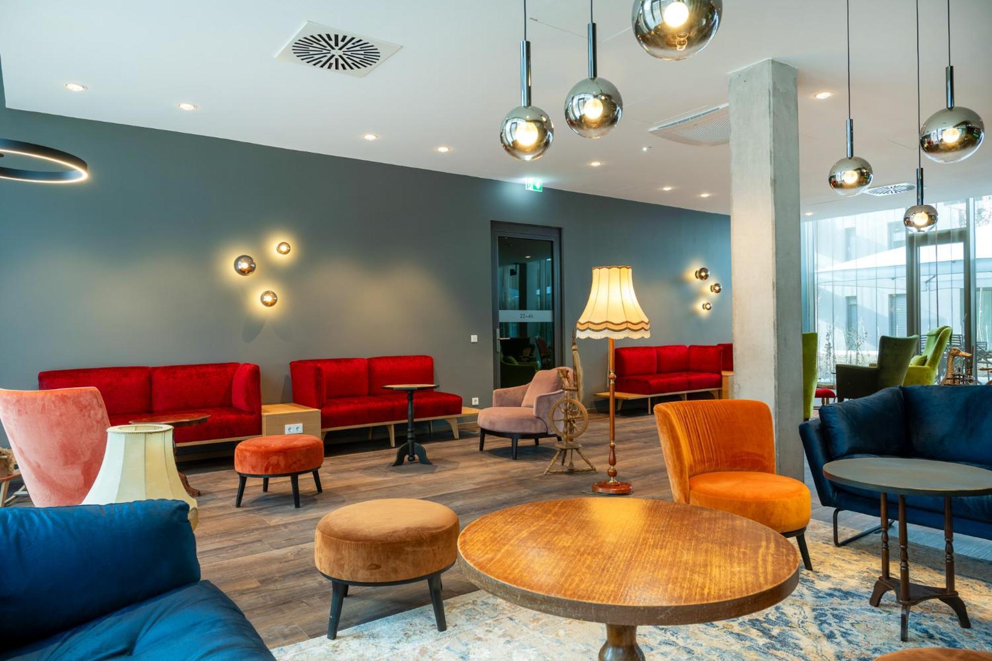 Mightytwice Hotel אכרן מראה חיצוני תמונה